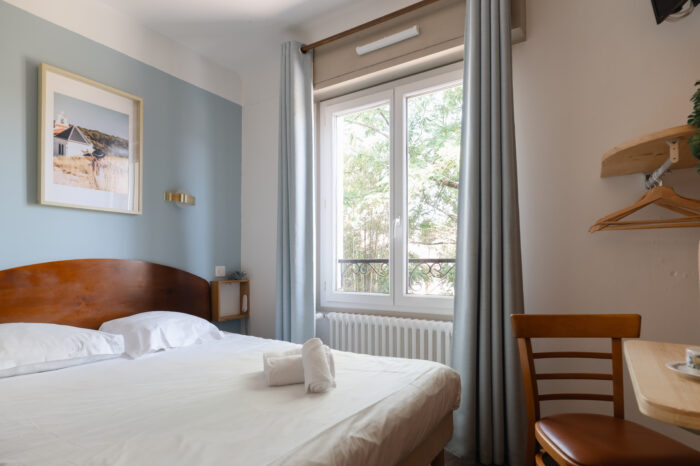 Chambre Standard confortable à l'Hôtel Bistrot Fine à Anglet